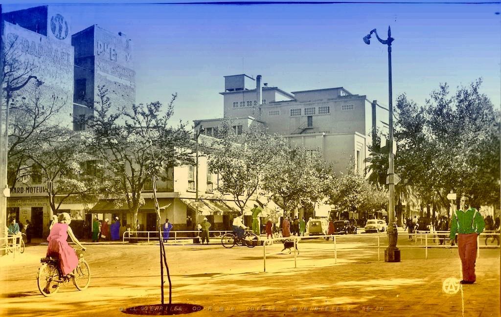 SIDI BEL ABBES 526  CARREFOUR DES 4 HORLOGES.jpg